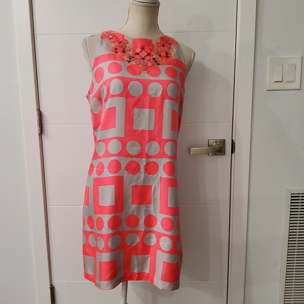 Sleeveless Coral Geometric Shift Dress